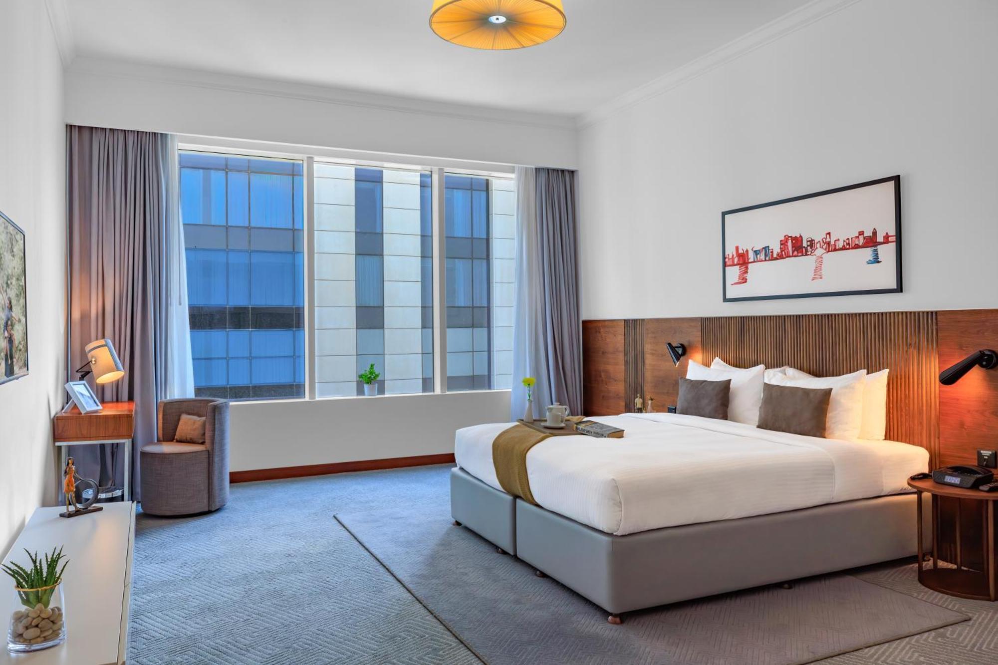 Somerset West Bay Doha Exterior foto Deluxe Room