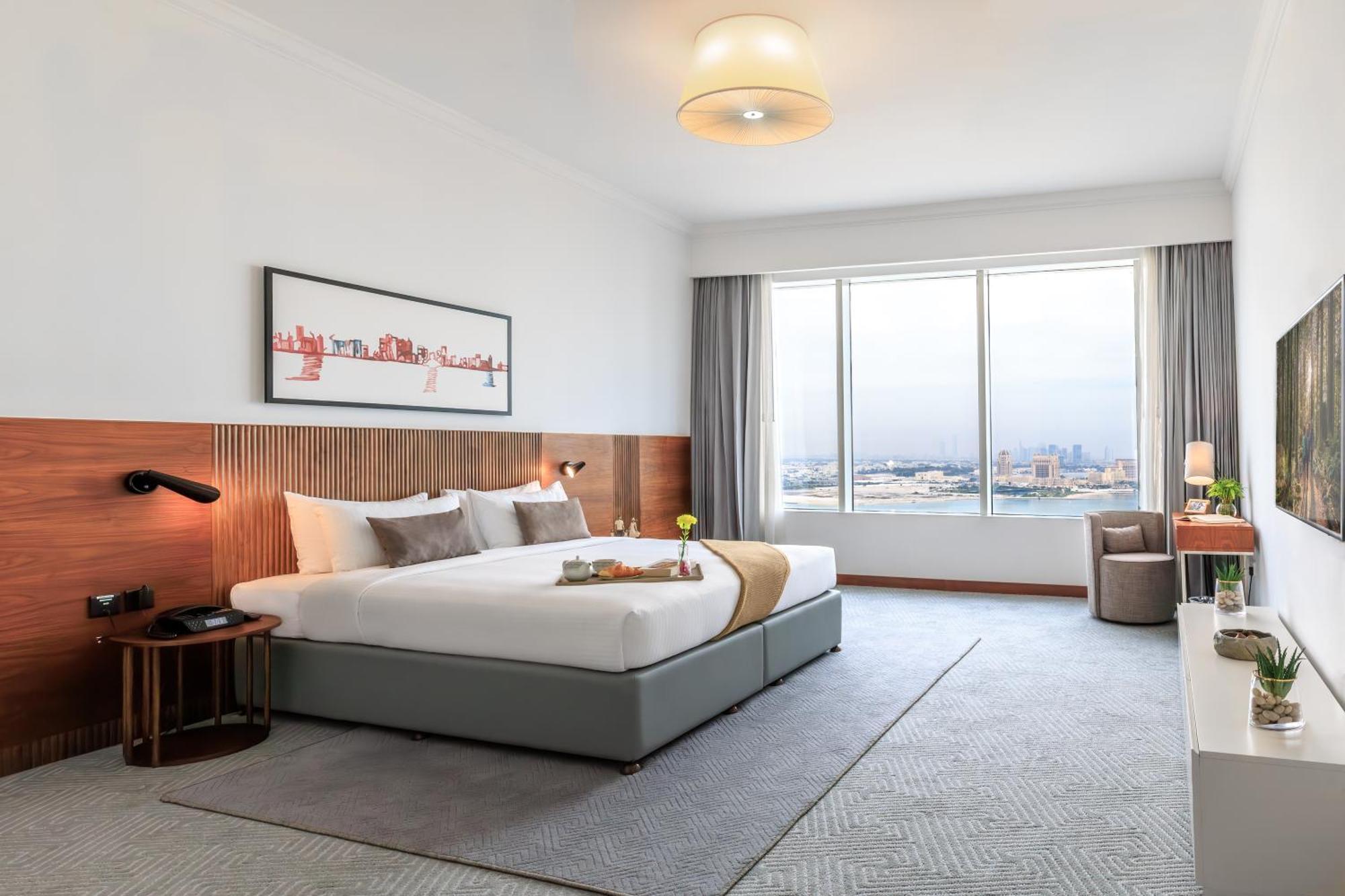 Somerset West Bay Doha Exterior foto A bedroom at the hotel