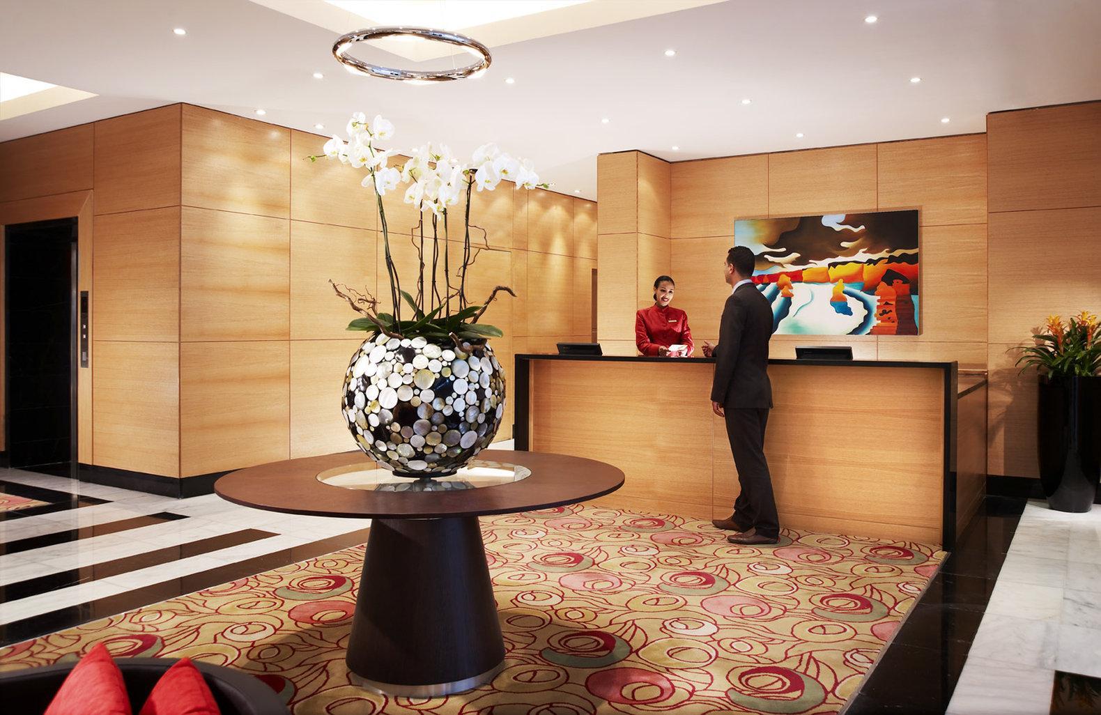 Somerset West Bay Doha Exterior foto The lobby of the hotel