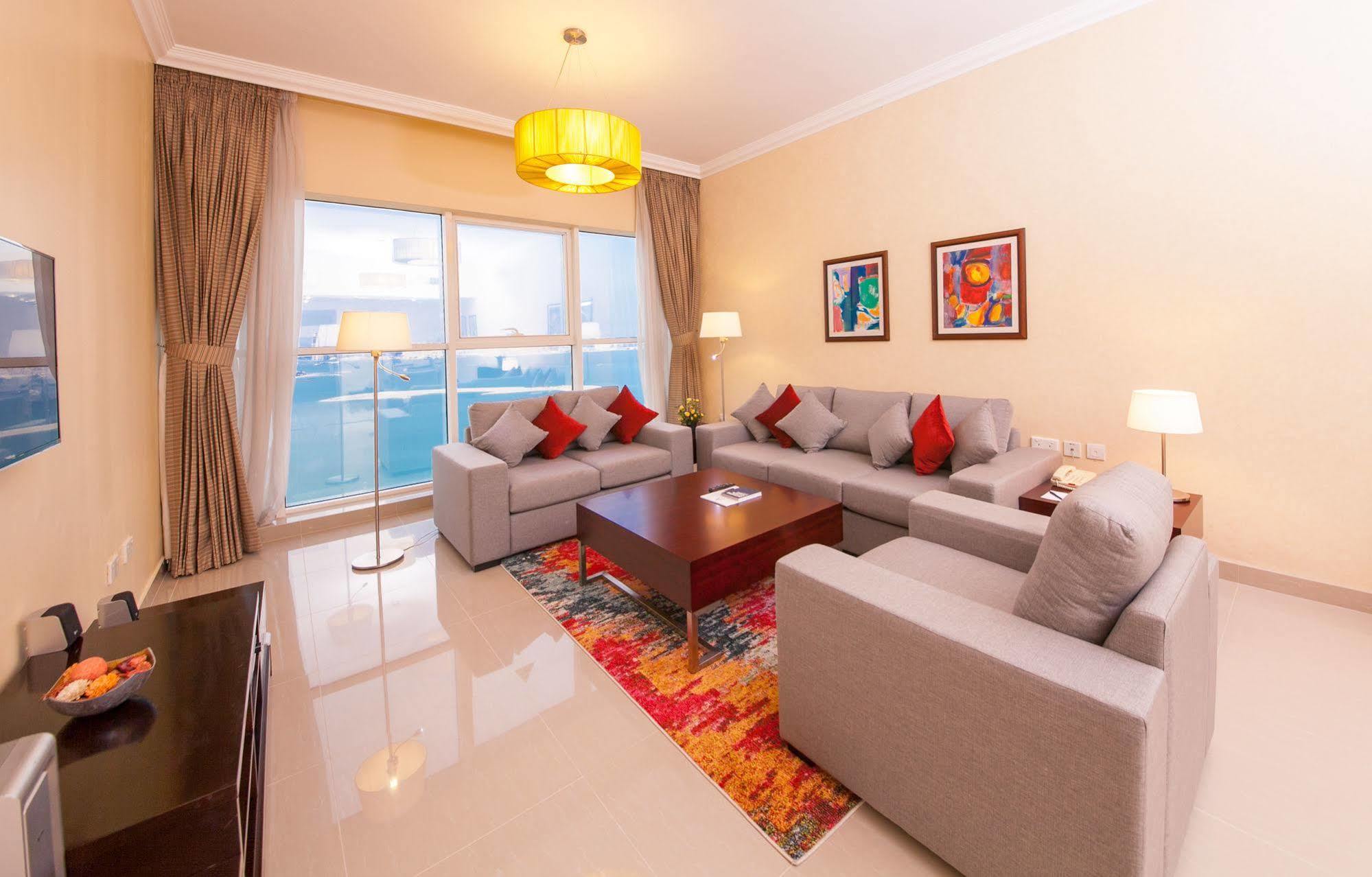 Somerset West Bay Doha Exterior foto Living room